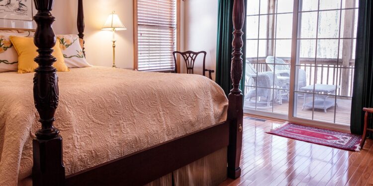 Jakie dodatki wybrać do nowoczesnej sypialni – trendy 2020