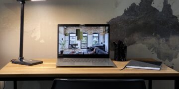 Nowoczesne lampki biurkowe Nowodvorski Lighting – minimalistyczny design, maksymalna funkcjonalność