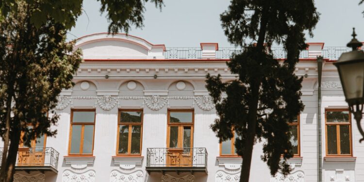 Balustrady szklane – dlaczego warto je zamontować?